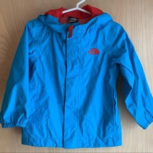 Toddler Boys TNF rain jacket, size 2T. EUC